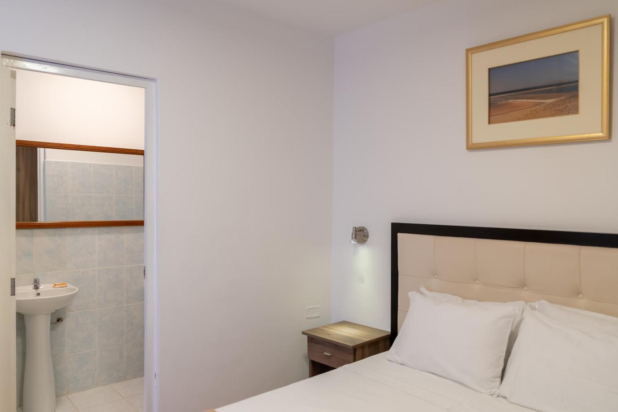 Hostal Los Frayles Paracas Exteriör bild